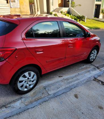 CHEVROLET ONIX 1.4 MPFI LT 8V FLEX 4P MANUAL CHEVROLET ONIX 1.4 MPFI LT 8V FLEX 4P MANUAL